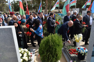 Yasamal rayonunda Anım Günündə şəhidlərimiz yad edilib