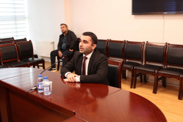 Yasamal Rayon İcra Hakimiyyətinin başçısı  sakinləri qəbul etdi