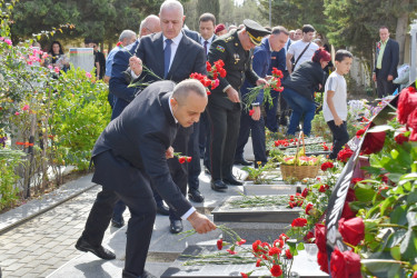 Yasamal rayonunda Anım Günündə şəhidlərimiz yad edilib