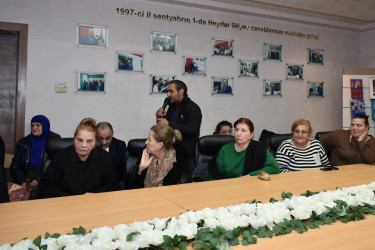 İcra Başçısı sakinlərlə açıq mikrofon formatında görüş keçirdi, sual və müraciətlərinə bir-bir cavab verdi