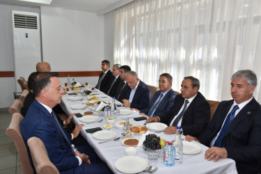 Təzə Pir məscidində şəhidlərimizin ruhuna ehsan süfrəsi açılıb