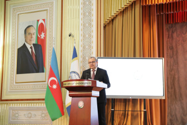 “Ulu Öndər Heydər Əliyevin siyasi irsi: qüdrətli dövlətin əsasları” mövzusunda konfrans keçirilib