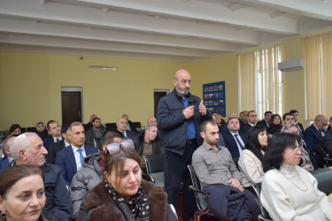 İcra Başçısı Yasamal sakinlərini dinlədi