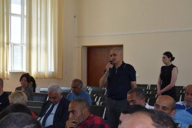 İcra başçısı ərazidə Yasamal sakinləri ilə görüşdü,  problem və qayğılarını dinlədi