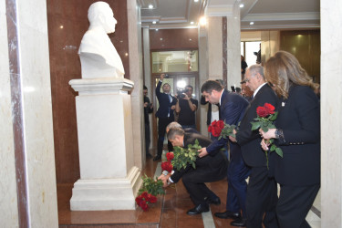 Yasamal rayonunda Prezident İlham Əliyevin Yeni Azərbaycan Partiyasının VIII Qurultayındakı nitqindən irəli gələn vəzifələr müzakirə olunub