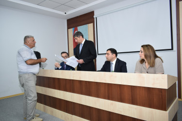 İcra Başçısı ərazidə sakinlərlə görüşdü