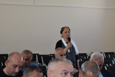 İcra başçısı ərazidə Yasamal sakinləri ilə görüşdü,  problem və qayğılarını dinlədi