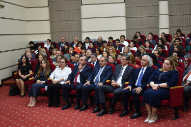Yasamal ictimaiyyəti Müstəqilliyin Bərpası Gününü qeyd edir