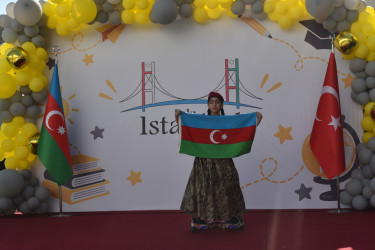 Şəhid övladının ilk dərs sevinci