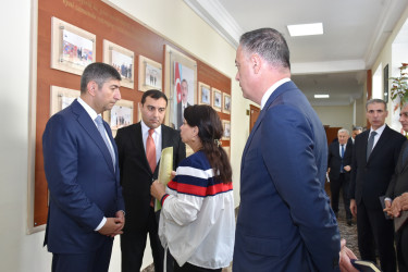 İcra Başçısı sakinlər üçün səyyar qəbul keçirdi, sual və müraciətlərinə cavablar verdi