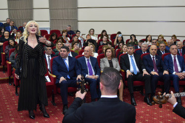Yasamal rayonu Ulu Öndərin əziz xatirəsini uca tutur