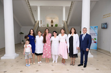 Azərbaycan Respublikasının Birinci vitse-prezidenti Mehriban Əliyeva Elmi-Tədqiqat Pediatriya İnstitutunu ziyarət edib