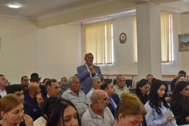 İcra başçısının sakinlərlə görüşləri davam edir