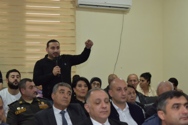 İcra Başçısı ərazidə Yasamal sakinləri ilə görüşdü, müraciətlərin həllinə dair göstərişlər verdi