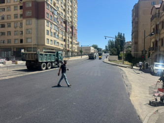 Yasamal rayonunda genişmiqyaslı asfaltlanma işləri aparılır