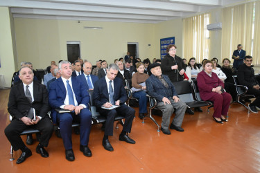 İcra Başçısı ərazidə sakinlərlə görüşdü, xidmət rəhbərlərinə göstərişlər verdi