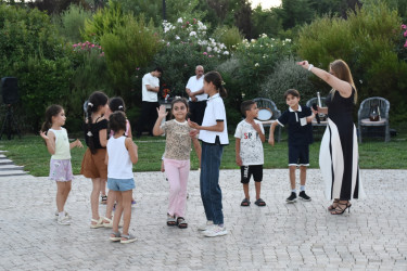 Yasamal rayon parkında axşam konserti keçirildi
