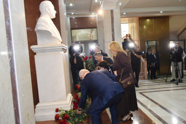 Yasamal rayonunda Prezident İlham Əliyevin Yeni Azərbaycan Partiyasının VIII Qurultayındakı nitqindən irəli gələn vəzifələr müzakirə olunub