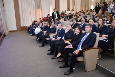 Yasamal rayonnda yerləşən Azərbaycan Milli Konservatoriyasında Azərbaycanın xalq artisti, xanəndə Mənsum İbrahimovun 65 illik yubileyi münasibətilə tədbir keçirilib.