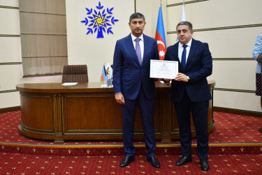 Yasamal ictimaiyyəti Müstəqilliyin Bərpası Gününü qeyd edir