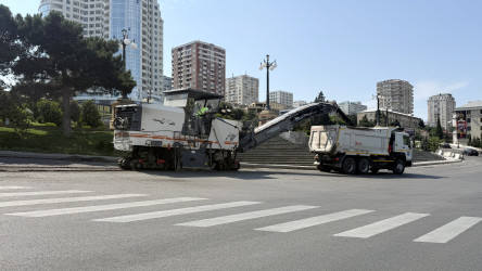 Yasamal rayonunun müxtəlif ərazilərində yolların asfaltlanması, təmiri və abadlıq işləri davam edir