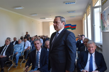 İcra Başçısı ərazidə sakinlərlə görüşdü,  problemlərinin həllinə dair göstərişlər verdi