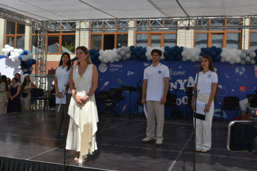 Nazlının ilk məktəb günü dövlət qayğısı ilə qeyd olunub