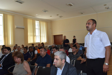 İcra başçısı ərazidə Yasamal sakinləri ilə görüşdü,  problem və qayğılarını dinlədi