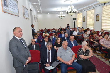 İcra Başçısı ərazidə Yasamal sakinləri ilə görüşdü