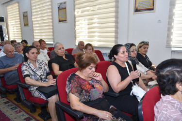 İcra Başçısı ərazidə Yasamal sakinləri ilə görüşdü