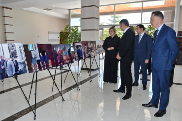 Yasamal Rayon İcra Hakimiyyətinin kollektivi Ulu Öndərin xatirəsini anıb