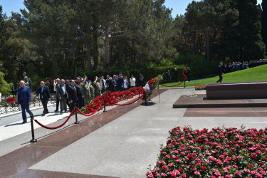 Yasamal rayon ictimaiyyəti Ulu Öndərin əziz xatirəsini yad edib