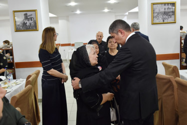 Təzə Pir məscidində şəhidlərimizin ruhuna ehsan süfrəsi açılıb