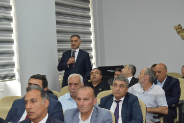 İcra Başçısı ərazidə sakinlərlə görüşdü