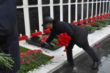 Yasamal rayon ictimaiyyəti  20 yanvar şəhidlərini yad edib