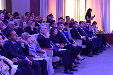 Yasamal rayonnda yerləşən Azərbaycan Milli Konservatoriyasında Azərbaycanın xalq artisti, xanəndə Mənsum İbrahimovun 65 illik yubileyi münasibətilə tədbir keçirilib.