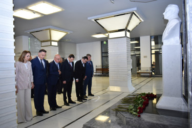Yasamal rayon ictimaiyyəti Ulu Öndərin xatirəsini əziz tutur