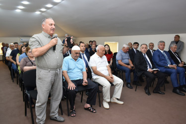 İcra Başçısı ərazidə sakinlər ilə görüşdü