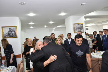 Təzə Pir məscidində şəhidlərimizin ruhuna ehsan süfrəsi açılıb