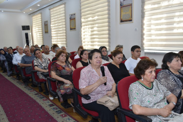 İcra Başçısı ərazidə Yasamal sakinləri ilə görüşdü