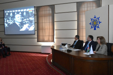 Yasamal rayonu Ulu Öndərin əziz xatirəsini uca tutur