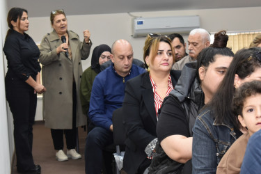 Başçı ərazidə sakinlərlə görüşdü, problem və şikayətlərini dinlədi