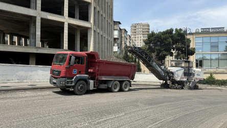 Yasamal rayonunun müxtəlif ərazilərində yolların asfaltlanması, təmiri və abadlıq işləri davam edir