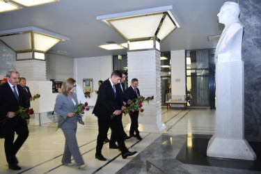 Yasamal rayon ictimaiyyəti Ulu Öndərin xatirəsini əziz tutur