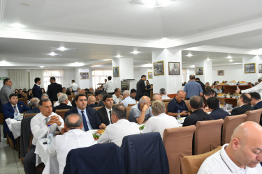Təzə Pir məscidində şəhidlərimizin ruhuna ehsan süfrəsi açılıb