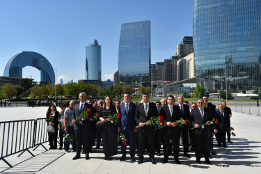 Yasamal ictimaiyyəti Zəfər parkını ziyarət etdi