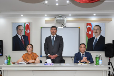 İcra Başçısı ərazidə Yasamal sakinləri ilə görüşdü