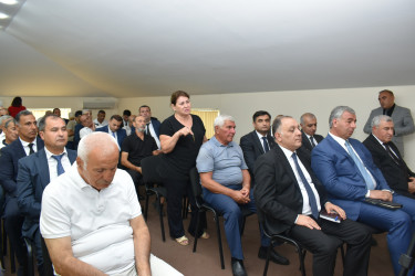 İcra Başçısı ərazidə sakinlər ilə görüşdü