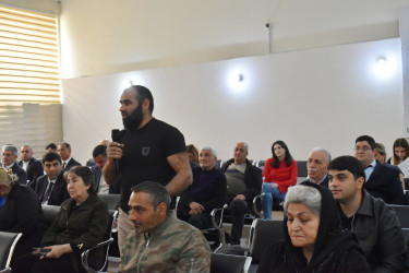 RİH başçısı  sakinlərlə görüşdü,  problemlərinin həllinə dair tapşırıqlar verdi