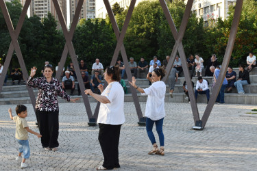 Yasamal rayonunda yay konsertləri davam edir